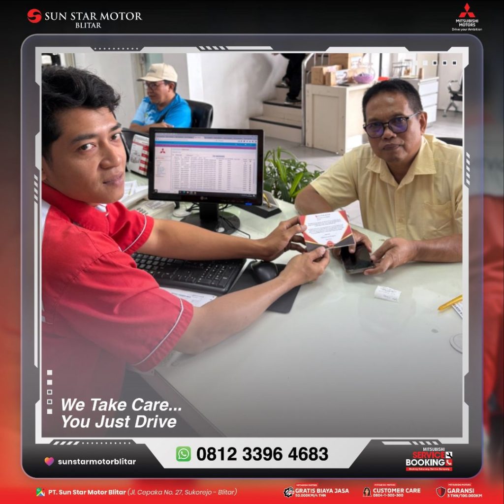 pENYERAHAN GREETING CARD KEPADA KONSUMEN SERVICE DI PT SUN STAR MOTOR BLITAR